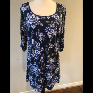 White House Black Market Top Size XL